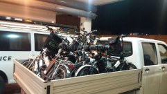  بالصور: الشرطة تطارد راكبي الدراجات الكهربائية في يافا وتُصادر عدد منها 